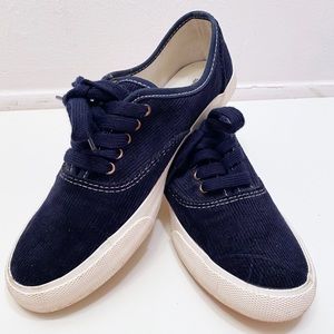 mossimo slip on sneakers